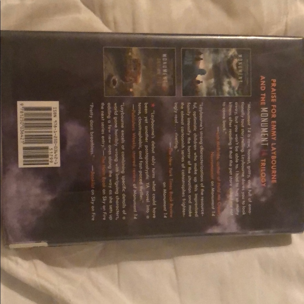 Book bundle - Picture 4 of 6